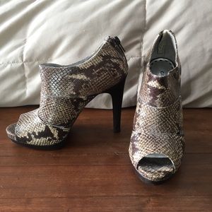 Gorgeous Gianni Bini heels!